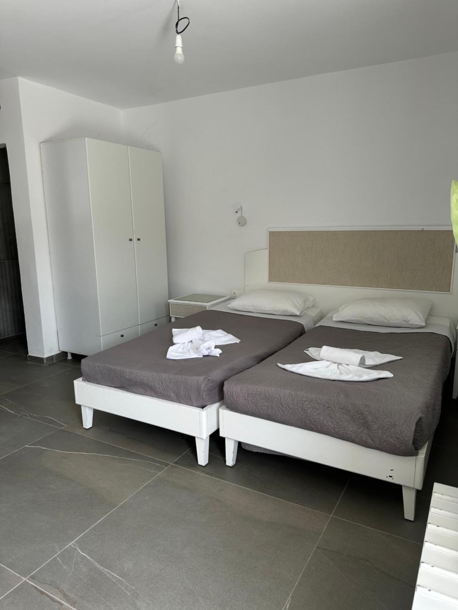 Ene'S Mykonos Apartment Klouvas Exterior photo